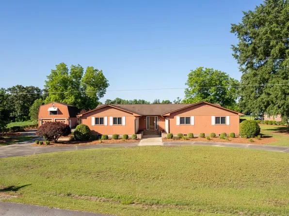 209 Bizzell Street, Newton Grove, NC 28366