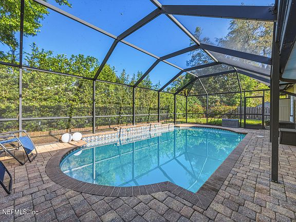 4th image of 14211 CRYSTAL COVE Drive