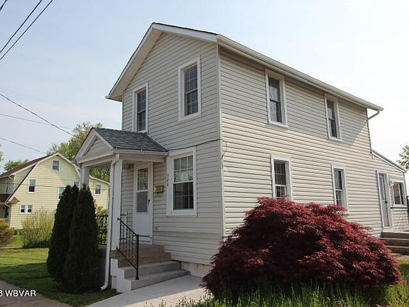 3rd image of 906 Sherman St
