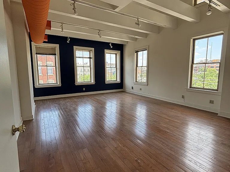 1212 Sycamore St #12 — Photo 4