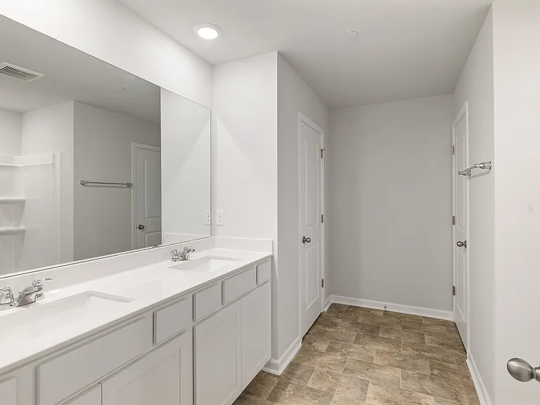 126 Mattie Ct — Photo 17