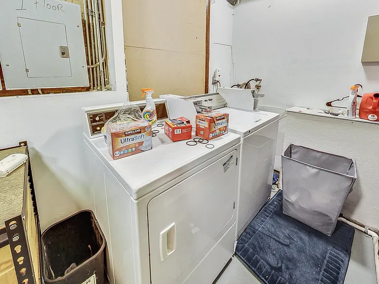 1332 W Nelson St #GDN — Photo 16