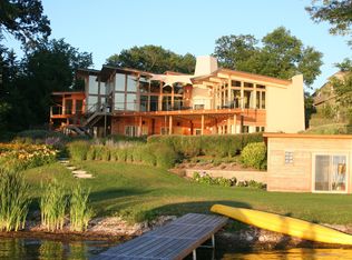 1905 Nagawicka Rd, Hartland, WI 53029