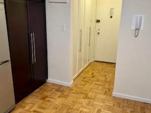 1420 York Avenue image 1 of 19