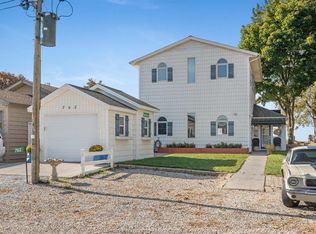 762 Point Pelee Dr, Leamington, ON N8H3V4