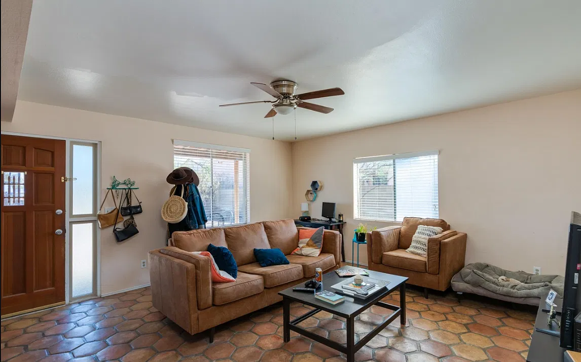 2 bed, 1050 sqft, $1,200 — Photo 3