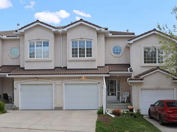 92 Hamptons Line NW, Calgary, AB T3A 5V9