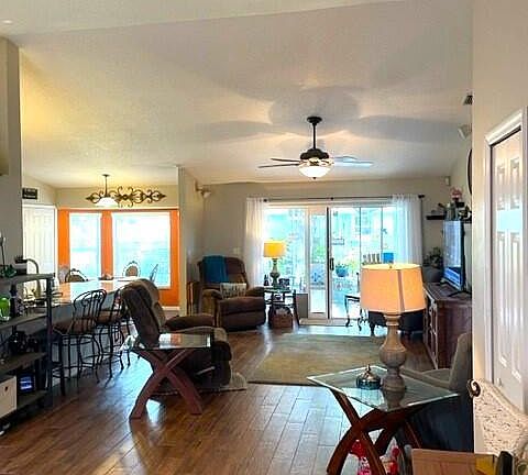 4th image of 792 Seven Gables Cir SE