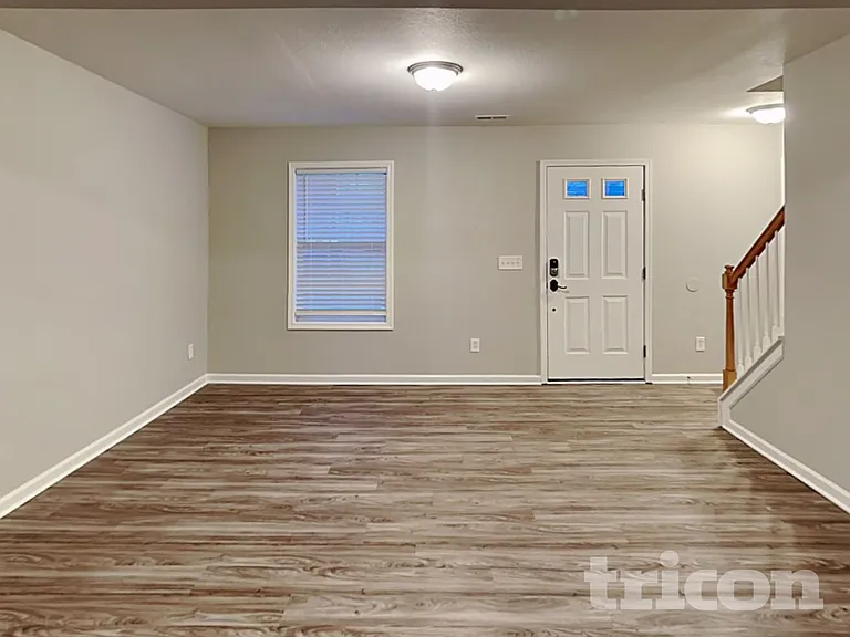 443 Laurel Mist Ln — Photo 3