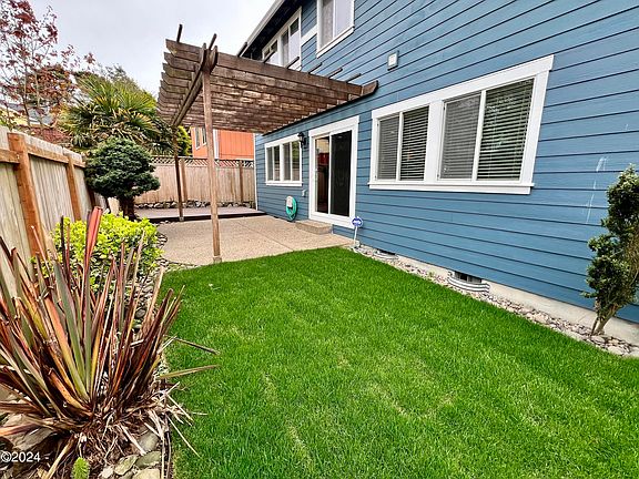 3rd image of 3258 NW Marine Ave