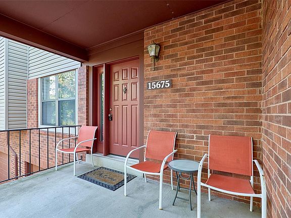 4th image of 15675 Ferncreek Dr #E