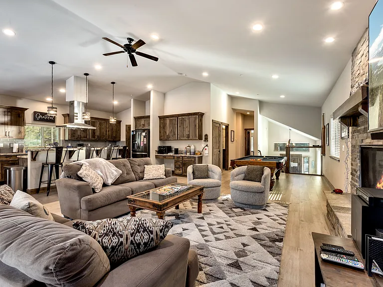 2425 Marshall Trl — Photo 10