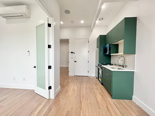 Rented by MADEHOME | media 32