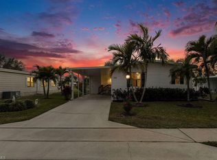 553 Charlemagne Blvd, Naples, FL 34112