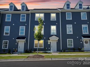 512 Whitehall Cir, Durham, NC 27713