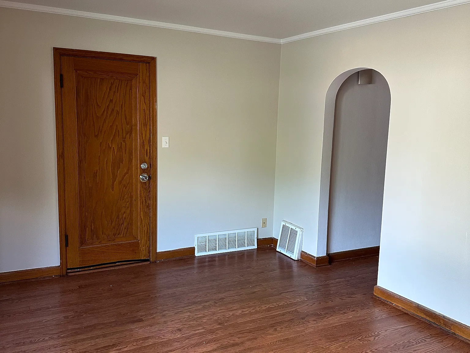 2 bed, 860 sqft, $1,400 — Photo 4
