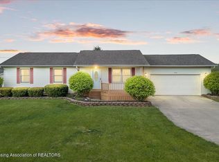 5556 W Barnes Rd, Eaton Rapids, MI 48827