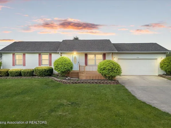 5556 W Barnes Rd, Eaton Rapids, MI 48827