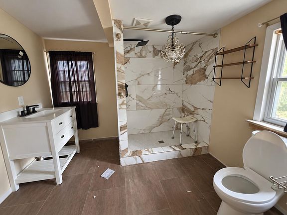 3rd image of 23 Burgoyne Street