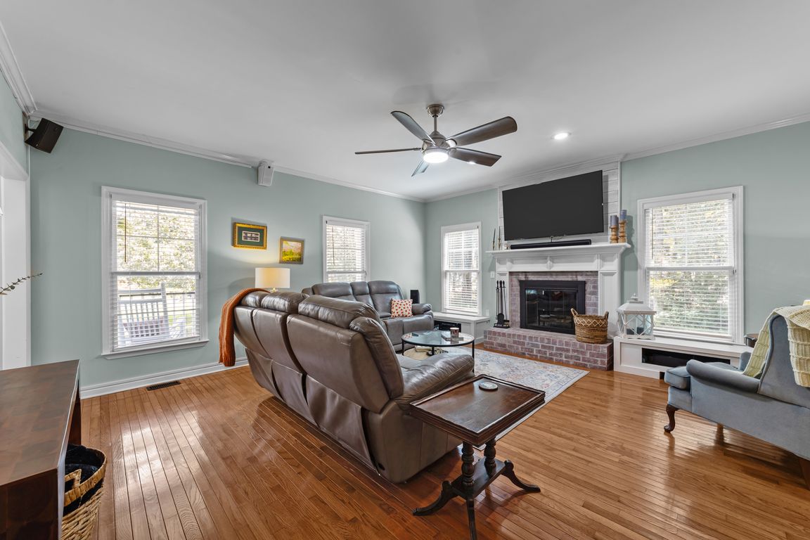 next background image