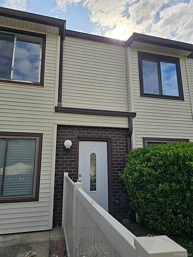 79 Birchwood Rd Photo 1