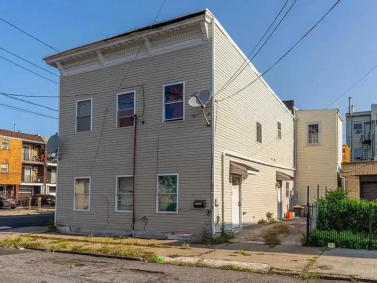 82 Hopkins Ave #1 — Photo 1