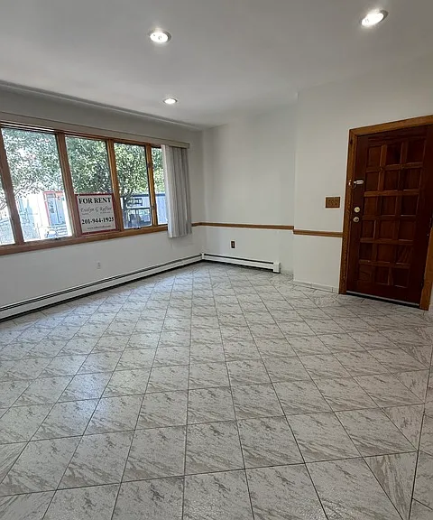 320 43rd St #1 — Photo 3