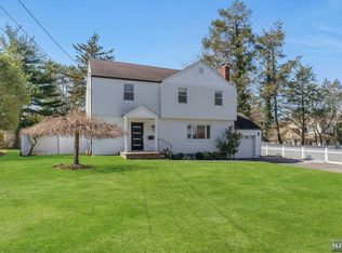 12 Downey Dr, Tenafly, NJ 07670