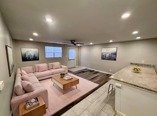 26 1/2 S 6th St, Council Bluffs, IA 51501