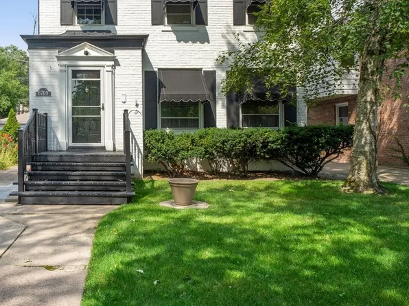 6709 N Caldwell Ave, Chicago, IL 60646