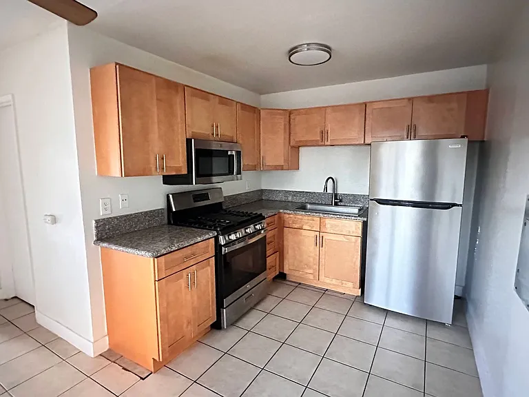 709A — Photo 2