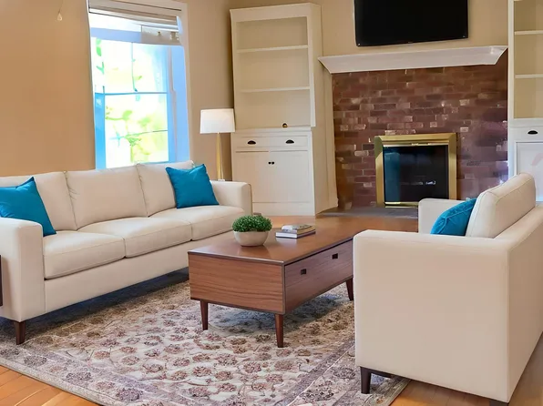 1130 Hanover Avenue, Meriden, CT 06451