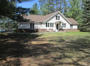 6674 Lark Ln, Johannesburg, MI 49751