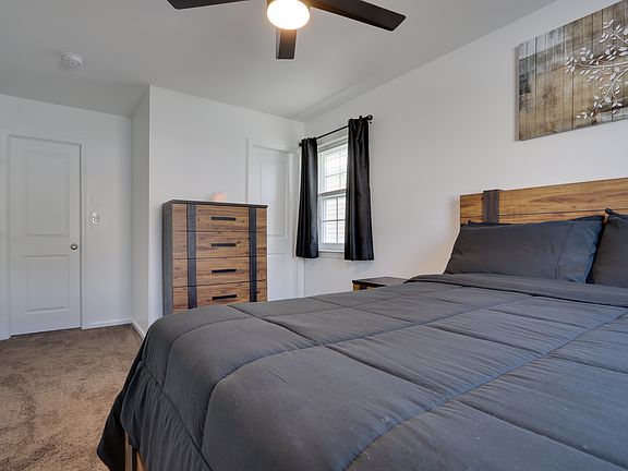 2nd image of 6232 Hillmeyer Rd #1