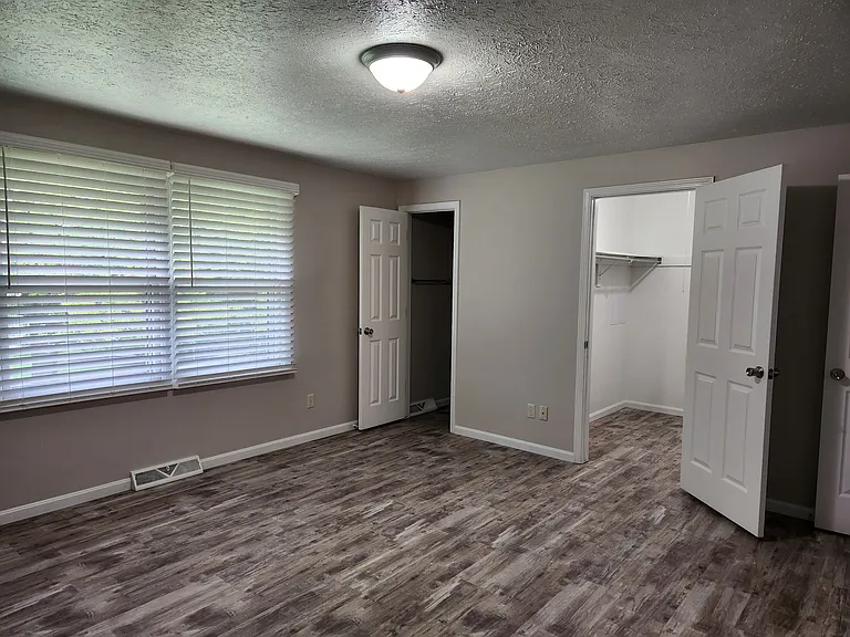6165 Island Dr NW — Photo 5