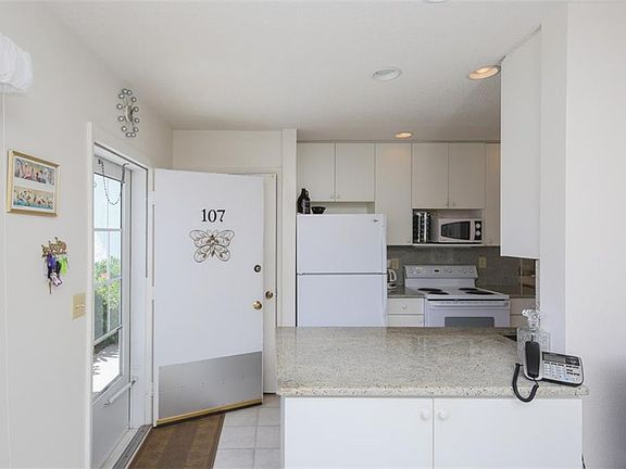 2nd image of 22375 Edgewater Dr #B