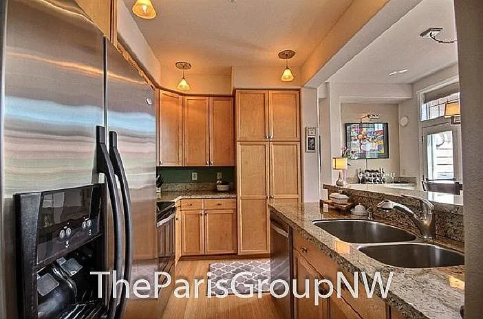 4310 NE 5th Ct #104 — Photo 8