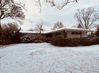 920 W Elm St, Wheaton, IL 60189