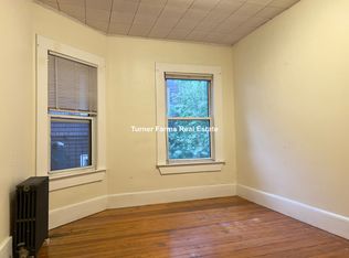 133 Oxford St #1B, Cambridge, MA 02140