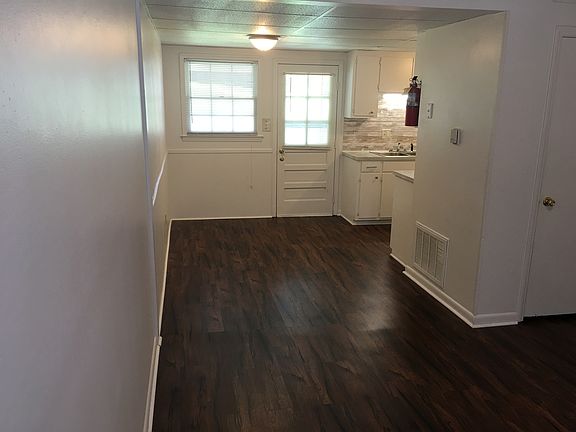 4th image of 805 Eula Ct #C