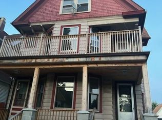 932 S 29th St, Milwaukee, WI 53215