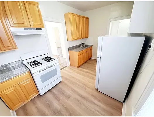 Rented by Brooklyn Property Group LLC | media 16