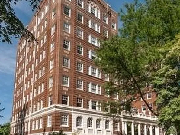 4618 Warwick Blvd APT 2C, Kansas City, MO 64112