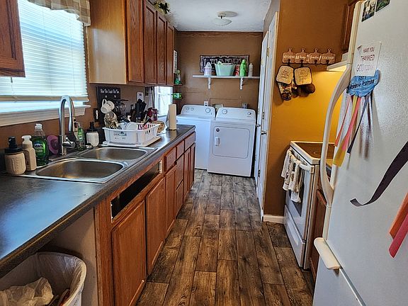 5th image of 523 Cates St