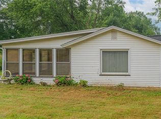 1504 Mattie St SE, Canton, OH 44707