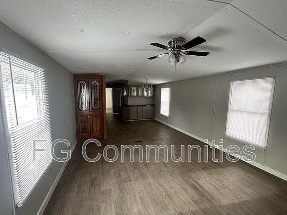 3rd image of 188 Golden Oaks Ln