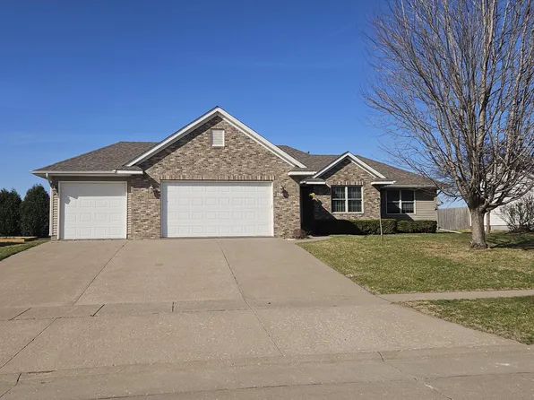 815 Wild Rose Rd, Wilton, IA 52778