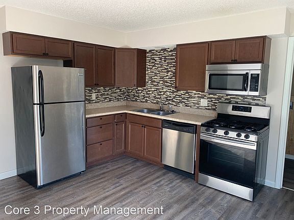 3rd image of 109 N Lincoln St APT 16
