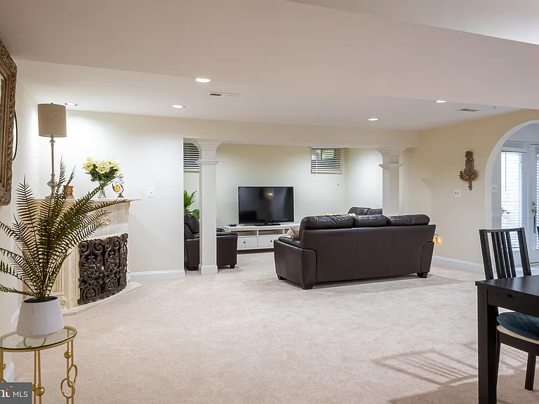 4705 Rippling Pond Dr — Photo 12