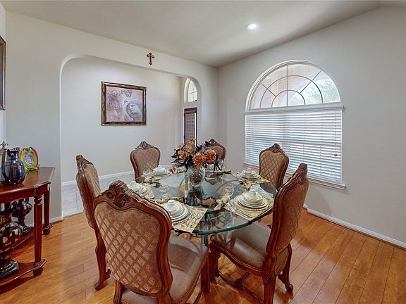 3rd image of 24322 Kee Cresta Ct